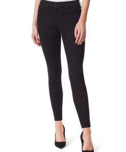 Kiss Me Skinny Jeans in Black