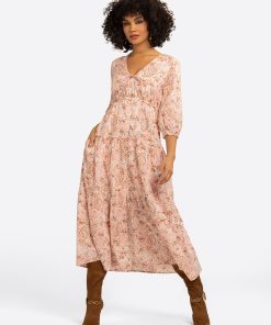 JS Jessica Simpson Sosa Tiered Dress in Shell-Calia Paisley