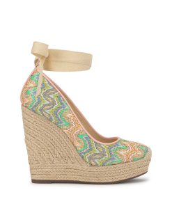 Zexie Platform Wedge in Raffia Chevron