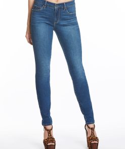 Kiss Me Skinny Jeans in Sweet Charlotte