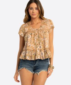 JS Jessica Simpson Mirna Blouse in Camel Victorian Paisley